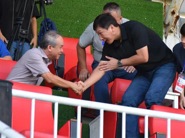 Đăng nhập và chọn nạp tiền